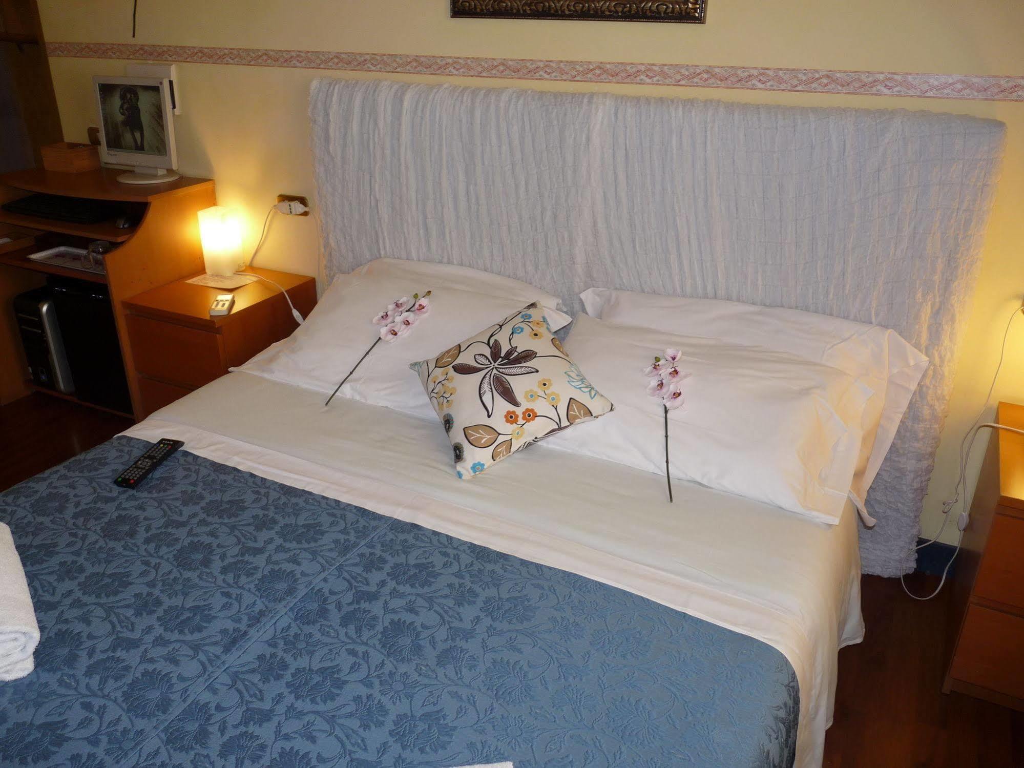 Daplace - Arena House Pensionat