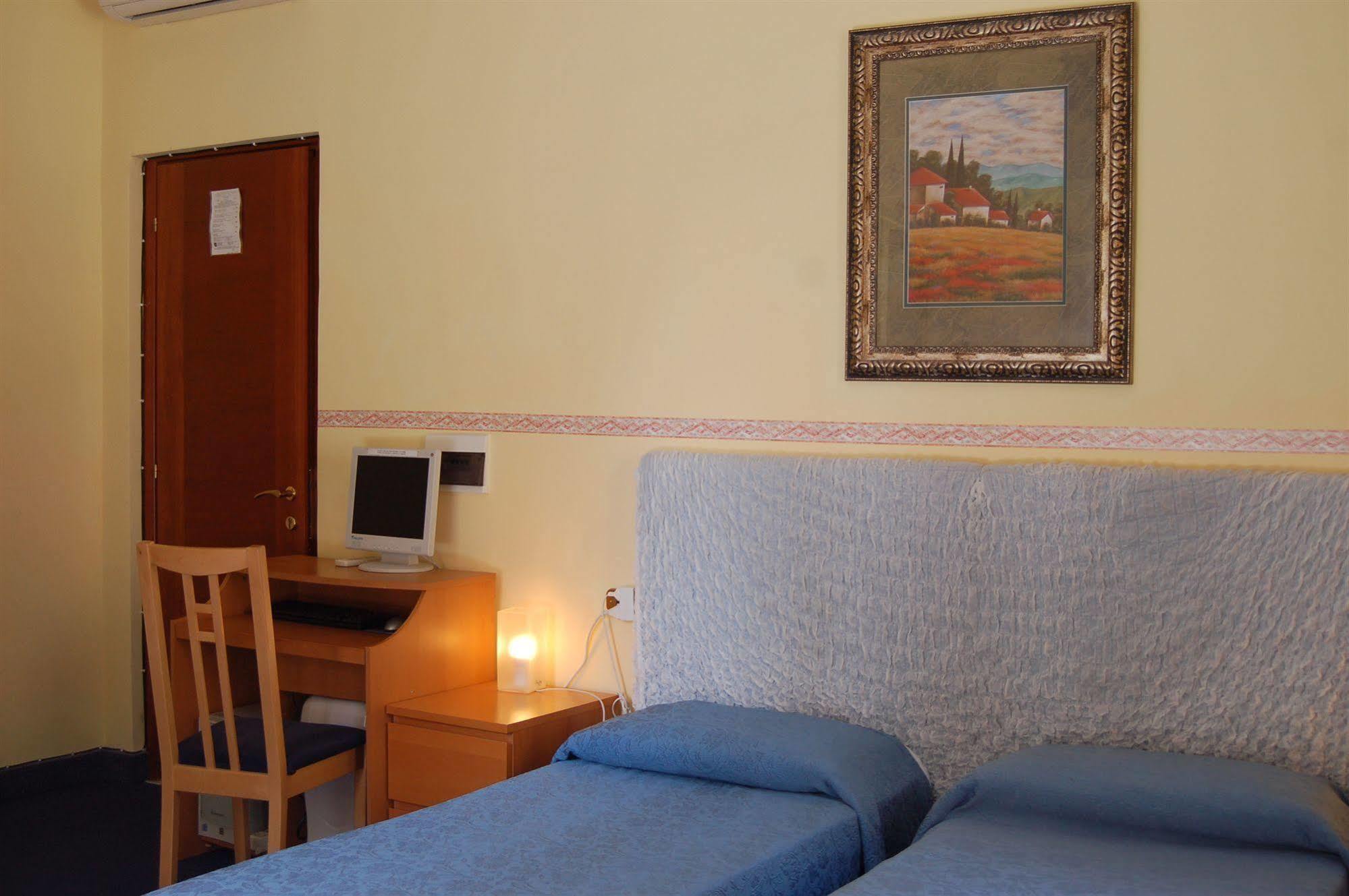 Daplace - Arena House Pensionat Rom